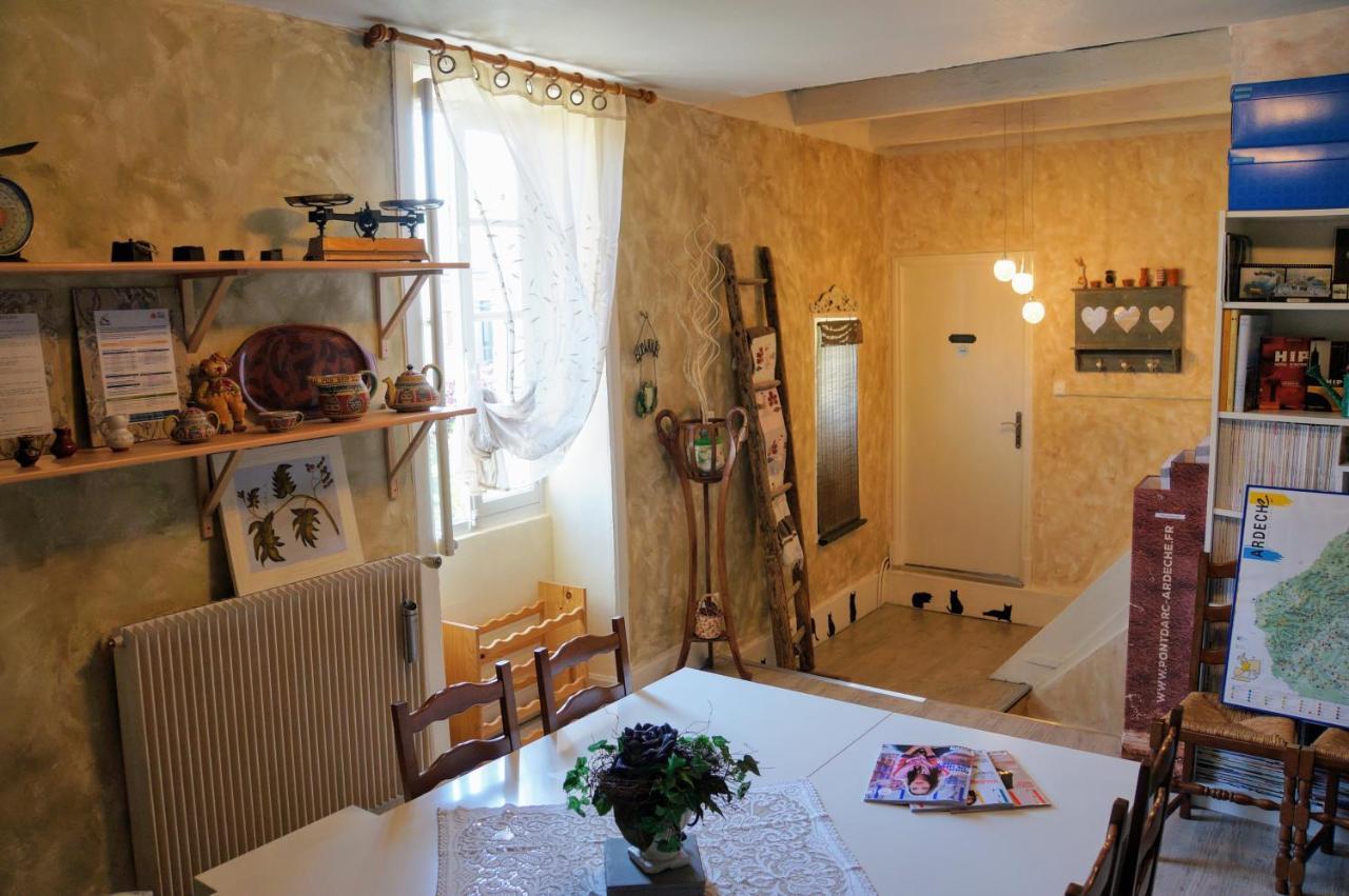 Maison Du Manoir Vallon-Pont-dʼArc Esterno foto